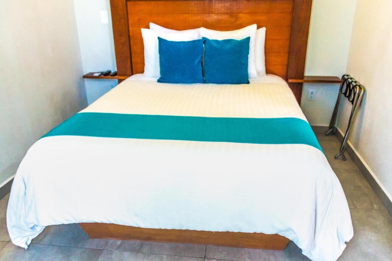 Aquastar Hotel & Apartments Mahahual Exterior photo
