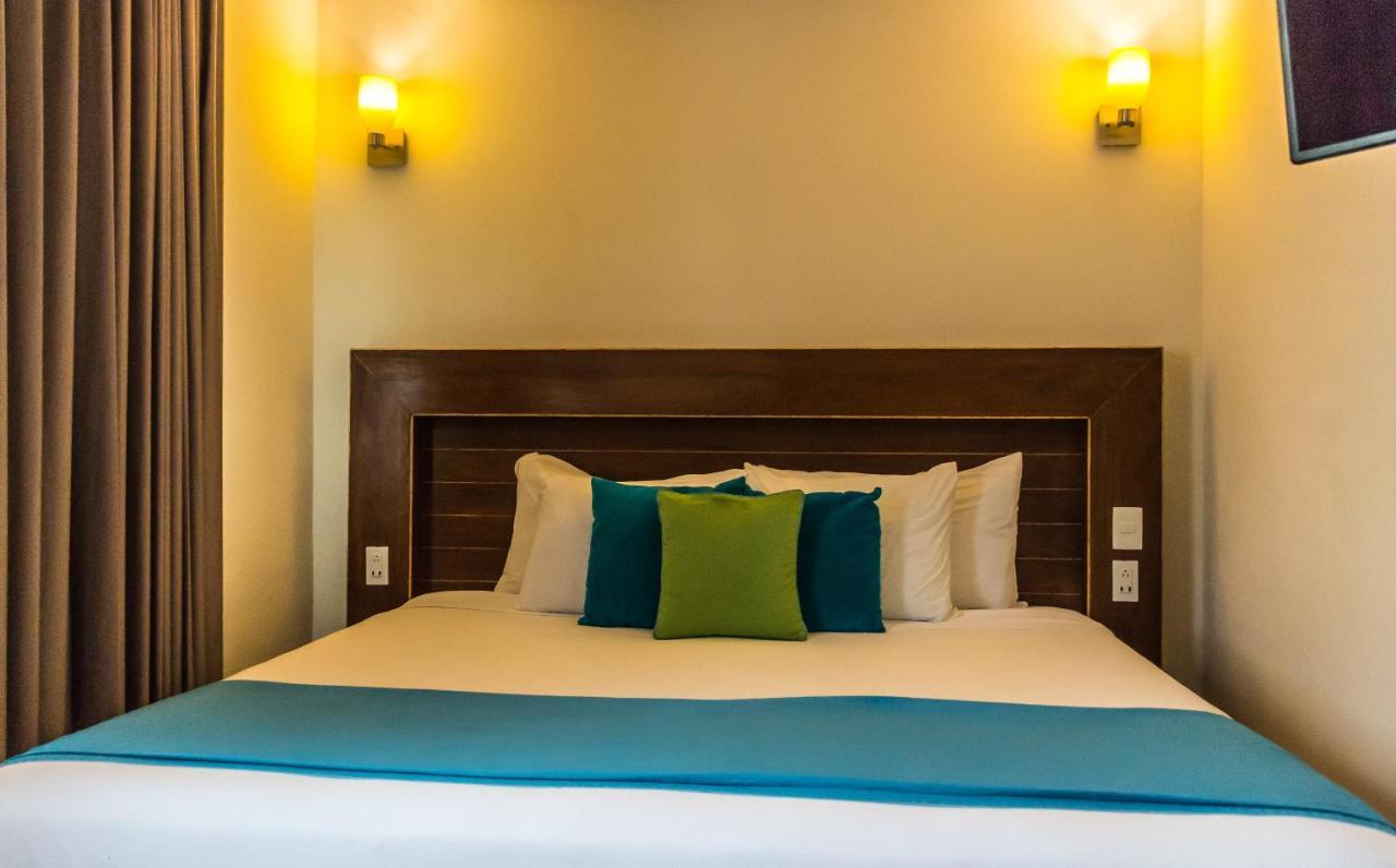 Aquastar Hotel & Apartments Mahahual Exterior photo