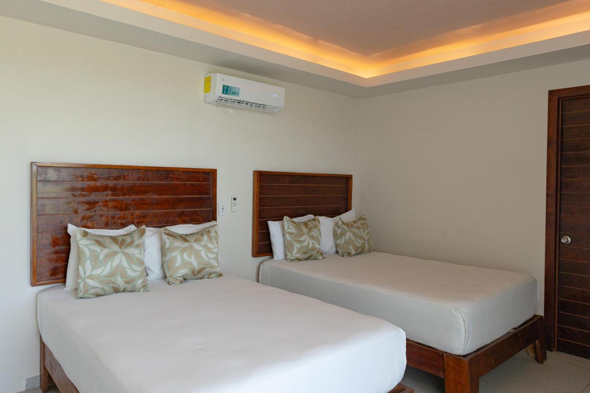 Aquastar Hotel & Apartments Mahahual Exterior photo